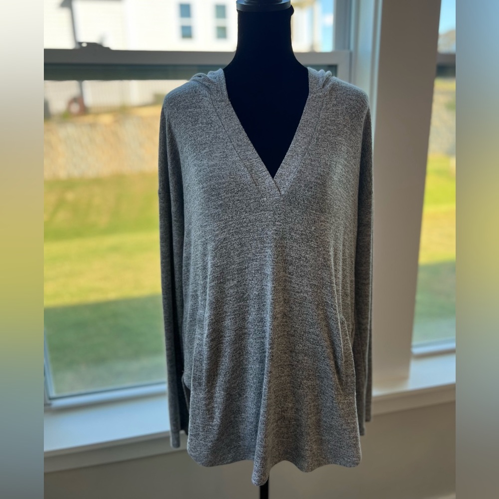 Banana Republic Women's Hooded Sweater Size M Heather Gray Pockets Pullover